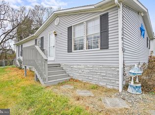 11913 Heather Dr, Hagerstown, MD 21740