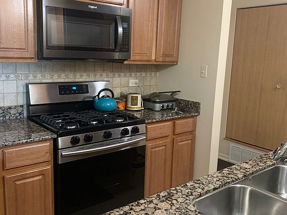 5th image of 9937 S Cicero Ave #G-13