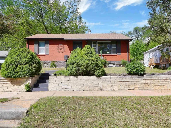 414 S Martin Luther King Jr Dr, Manhattan, KS 66502