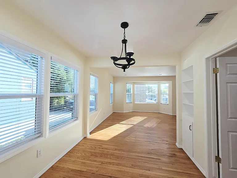 3633 Veteran Ave — Photo 7