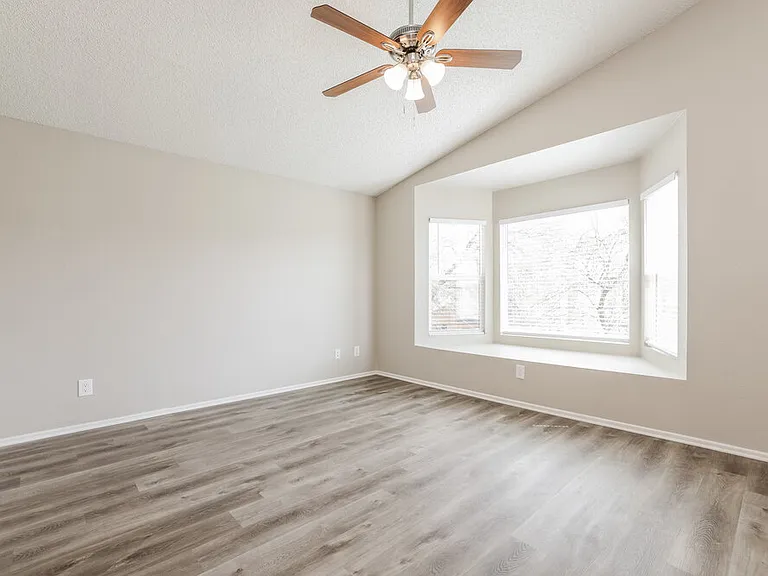 2811 W Calle Del Tigre — Photo 12