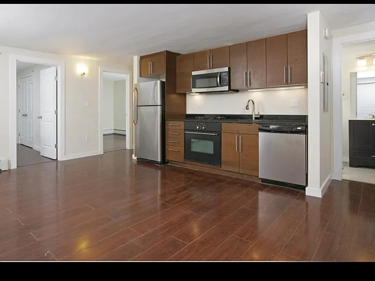 10 E Springfield St #2 — Photo 3
