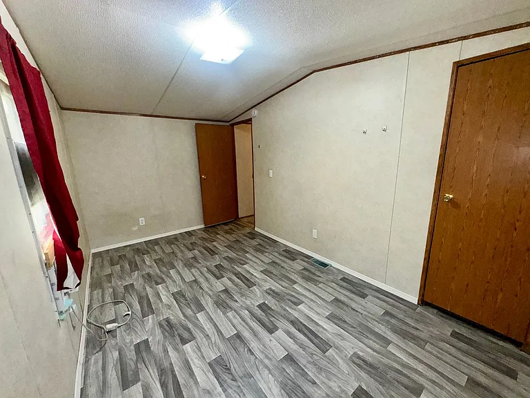 641 Bayou Dr — Photo 8