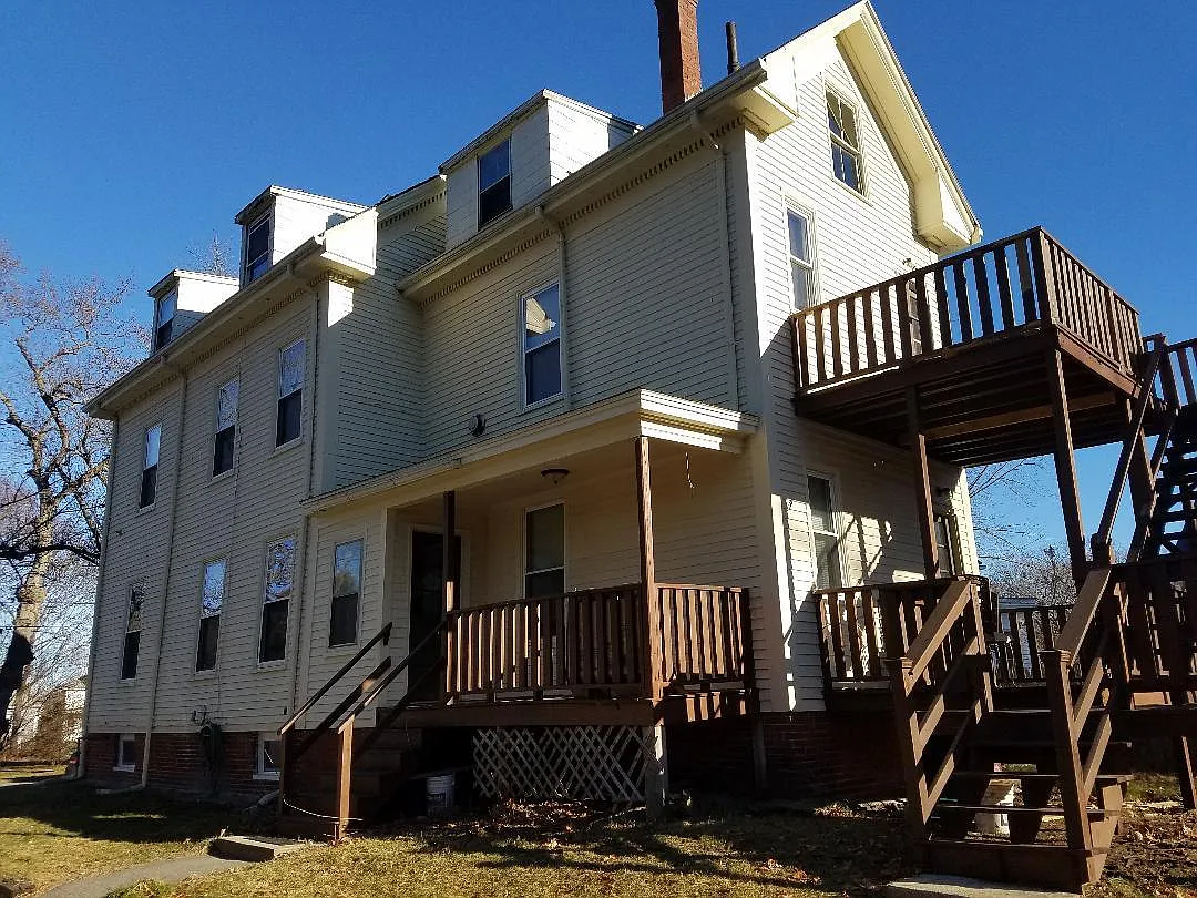 261 Elm St — Photo 3