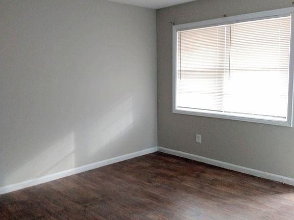 2nd image of 596 Burdette Ave