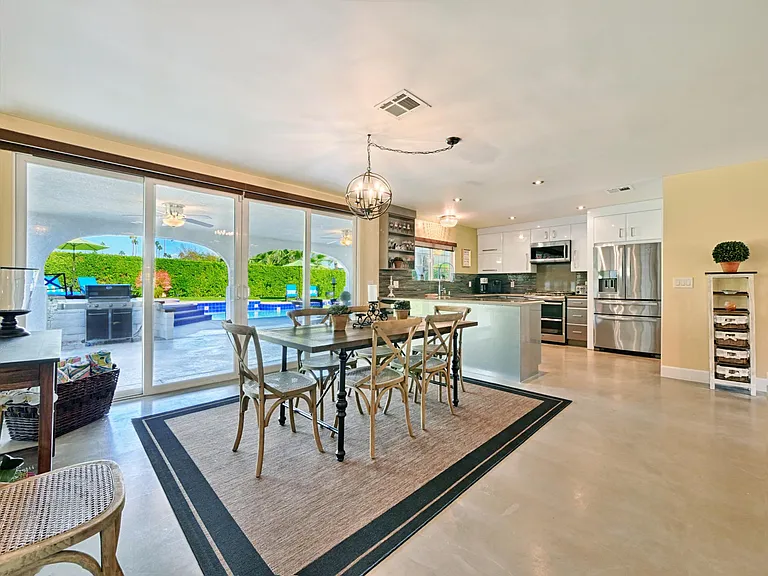 72248 Desert Dr — Photo 15