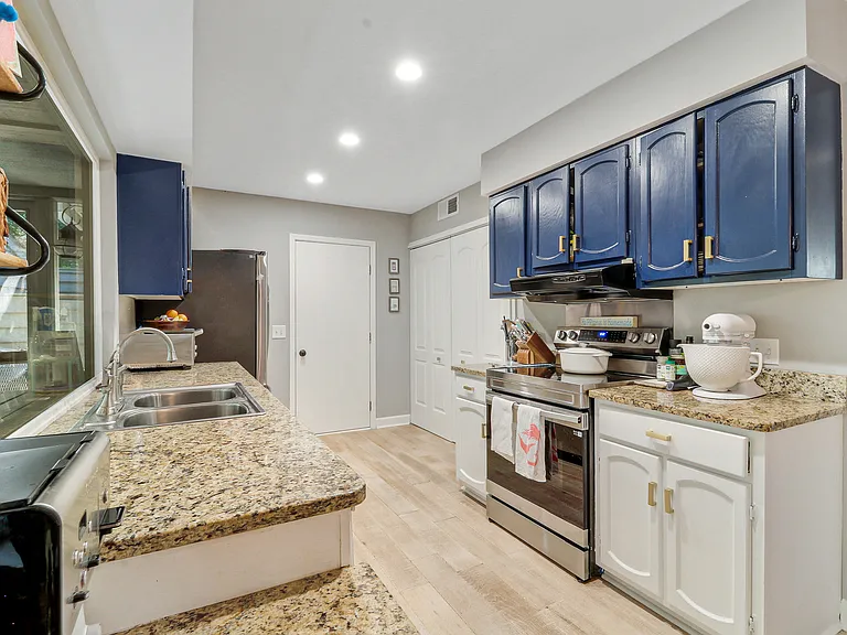 32 Otter Rd — Photo 9