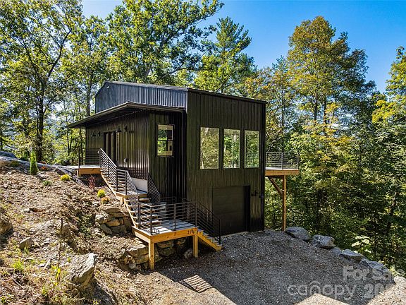 2nd image of 210 Overlook Ln