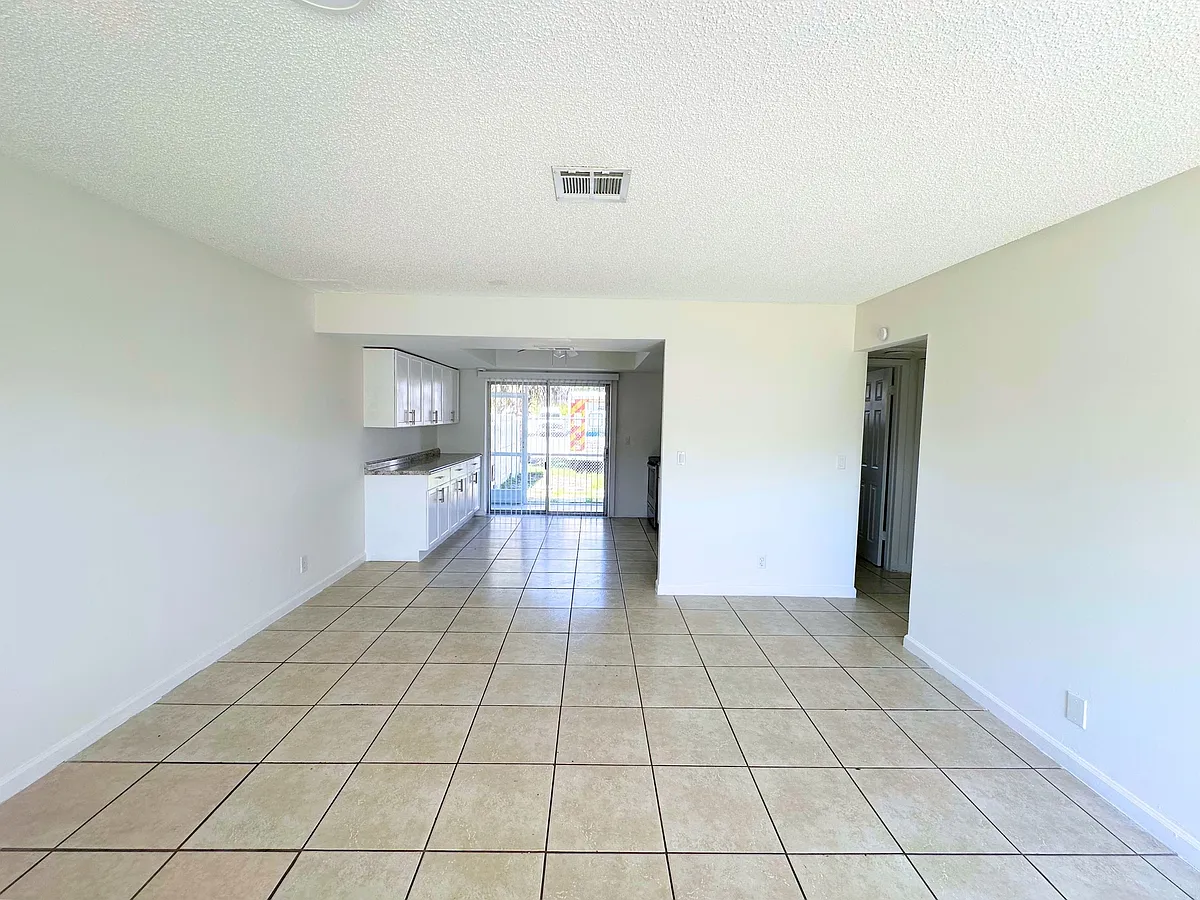 Building Photo - 3591 Chickamauga Ave #3591