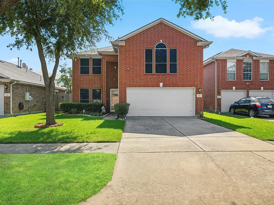 7027 Waveland Dr