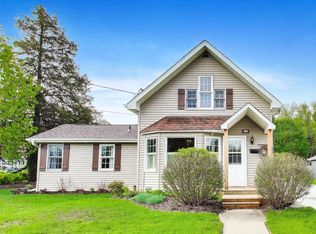 335 Howard St, Walworth, WI 53184