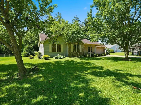 1100 Warana Dr, Plymouth, IN 46563
