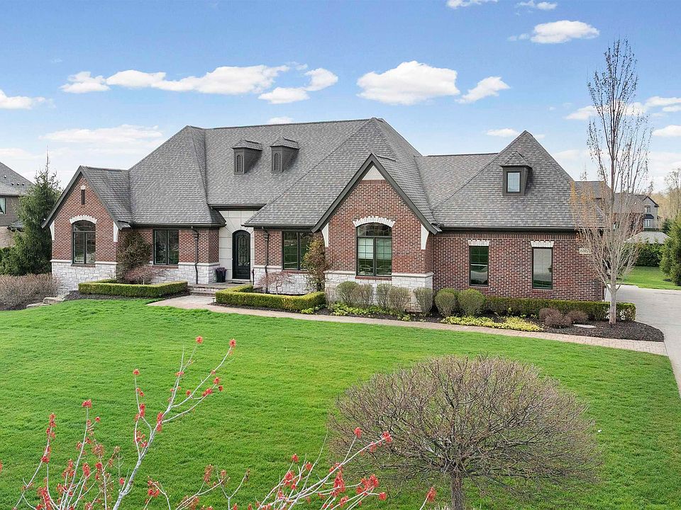 1st image of 61657 Cotswold Dr