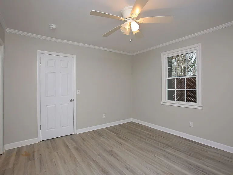 7251 Patricia Dr — Photo 8