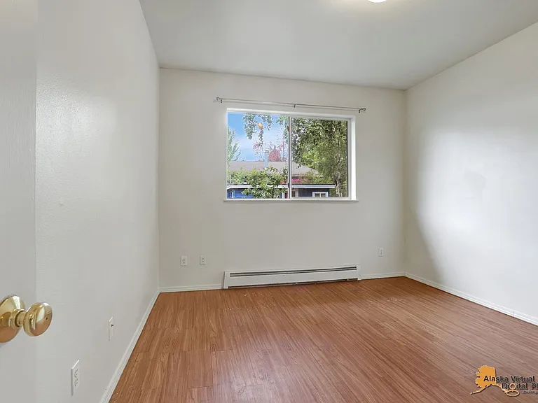 1105 W 34th Ave — Photo 10