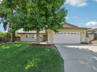 9330 Goyette Pl, Santee, CA 92071