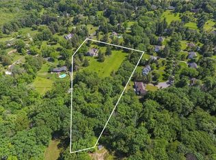 27 Lowery Ln, Mendham, NJ 07945