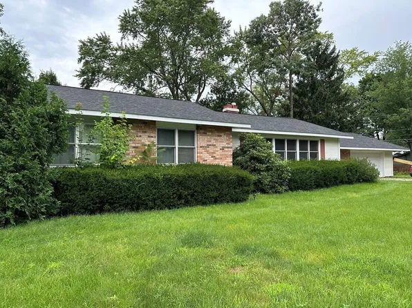 6 Green Dolphin Dr, South Burlington, VT 05403