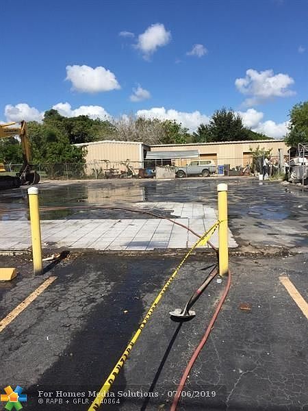 2nd image of 875 NE 42nd St