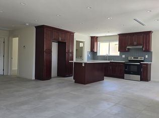10931 Hayvenhurst Ave, Granada Hills, CA 91344