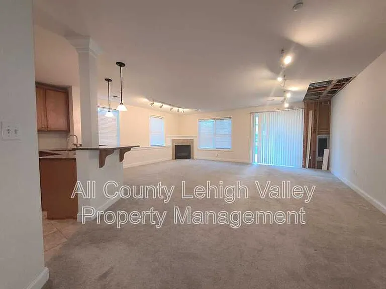 1157 Meadow Lark Way — Photo 4