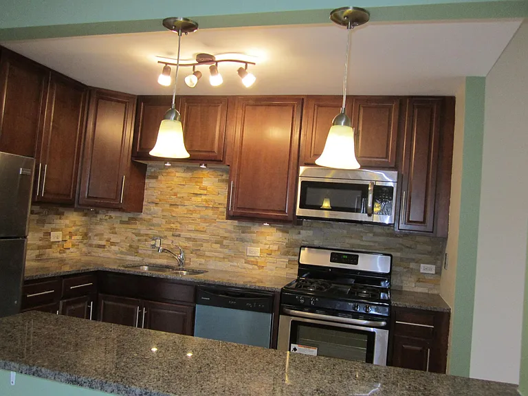 422 Buchanan Ct — Photo 6