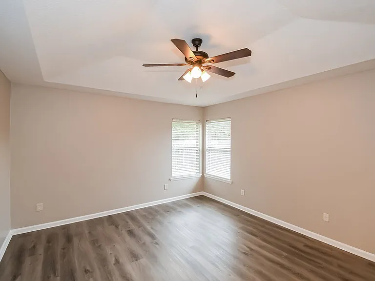 1299 Summit Oaks Dr E — Photo 10