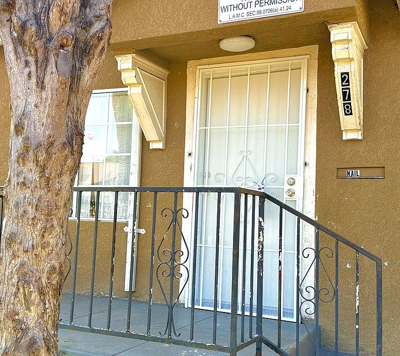 1st image of 274 E 48th St #278