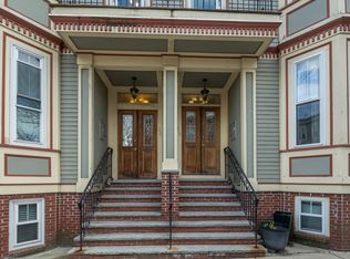 519 E 6th St #1, South Boston, MA 02127
