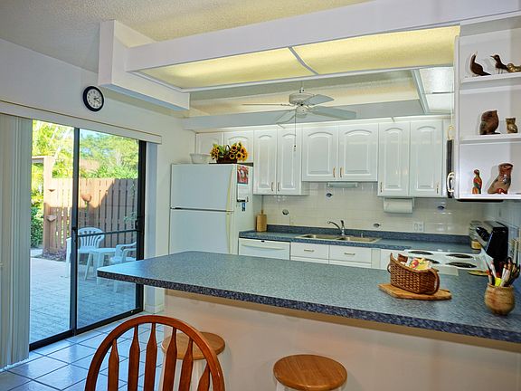 5th image of 6056 SE Riverboat Drive #723
