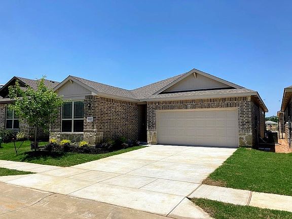 2nd image of 2317 Caroline Ct