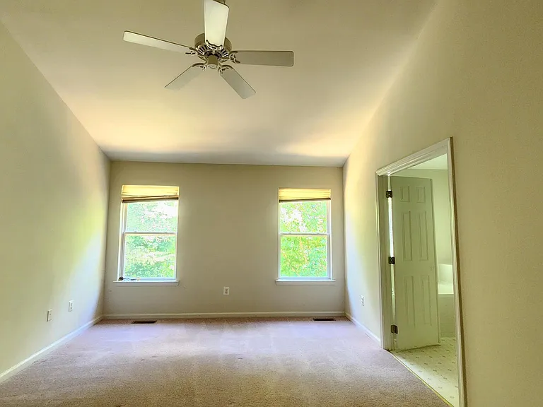 7719 Sullivan Cir — Photo 14