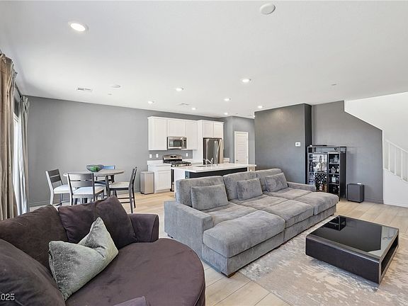 4th image of 9714 Harper Edge St