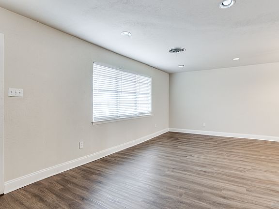 5th image of 5808 Wedgmont Cir N