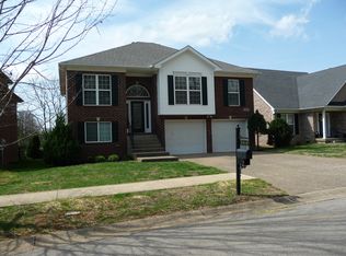 3916 Bristol Oaks Dr, Louisville, KY 40299