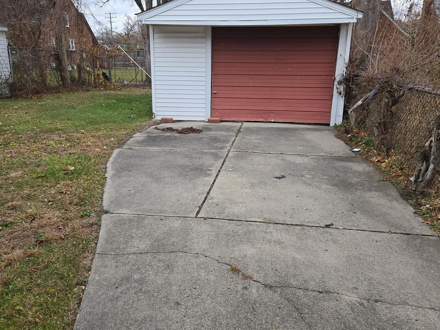 3 bed, 2.5 bath, 1400 sqft, $1,500 — Photo 3