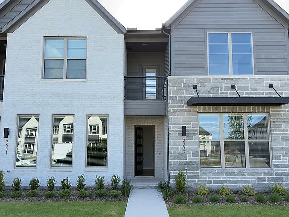 2nd image of 2549 Brunswick Way