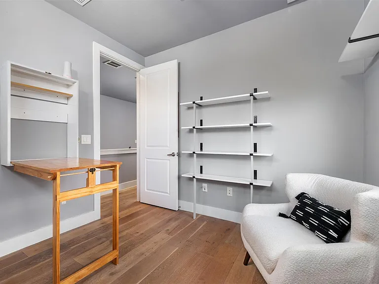 1310 Cedar Ave — Photo 21
