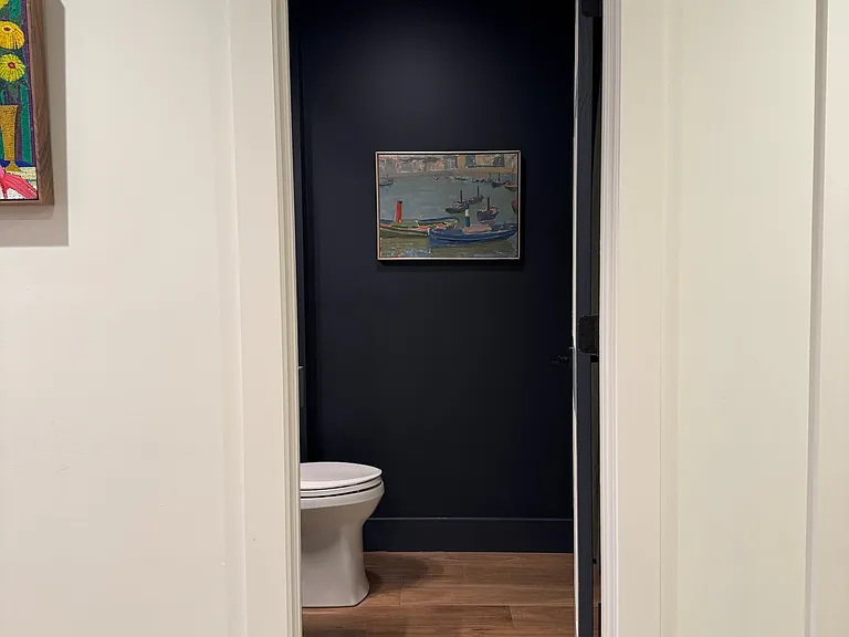 40 College St #207 — Photo 24