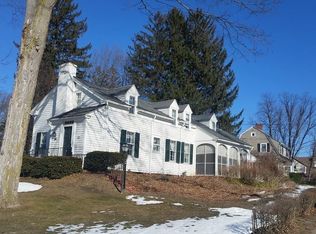 573 Longmeadow St, Longmeadow, MA 01106