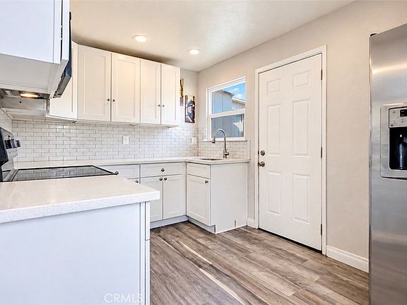 5th image of 464 W 34th St
