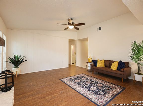 4th image of 5107 CAPISTRANO ST