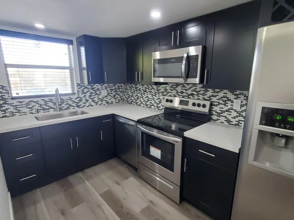 9367 Fontainebleau Blvd, Miami, FL