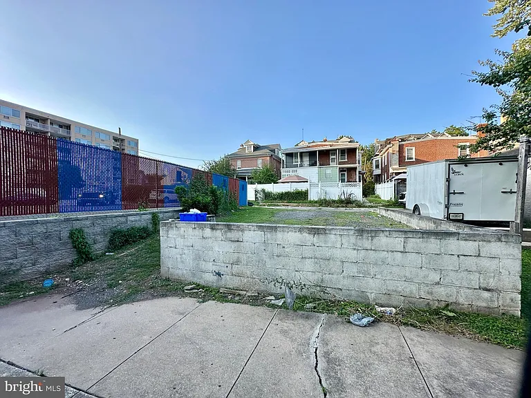 1117 W Main St #D1 — Photo 14
