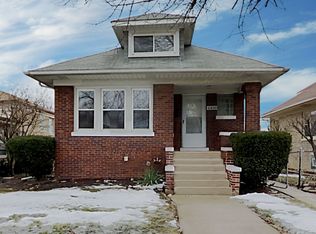 6830 26th St, Berwyn, IL 60402