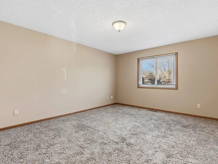 510 E Arrowhead St #A — Photo 5