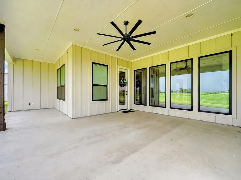 4761 Sarah Dr — Photo 17