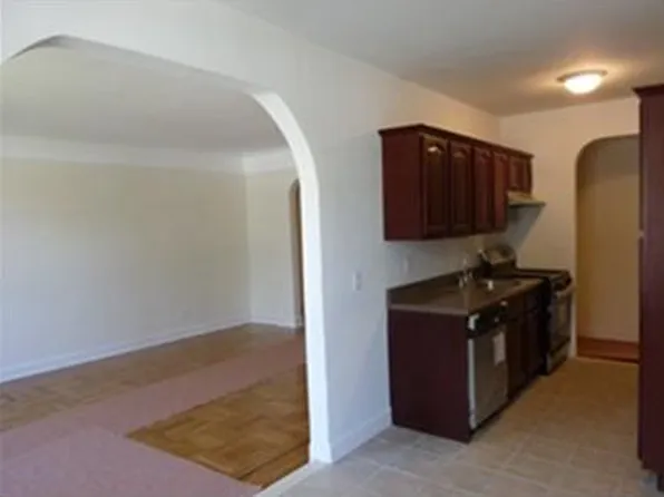 1171 Ocean Pkwy image 1 of 5