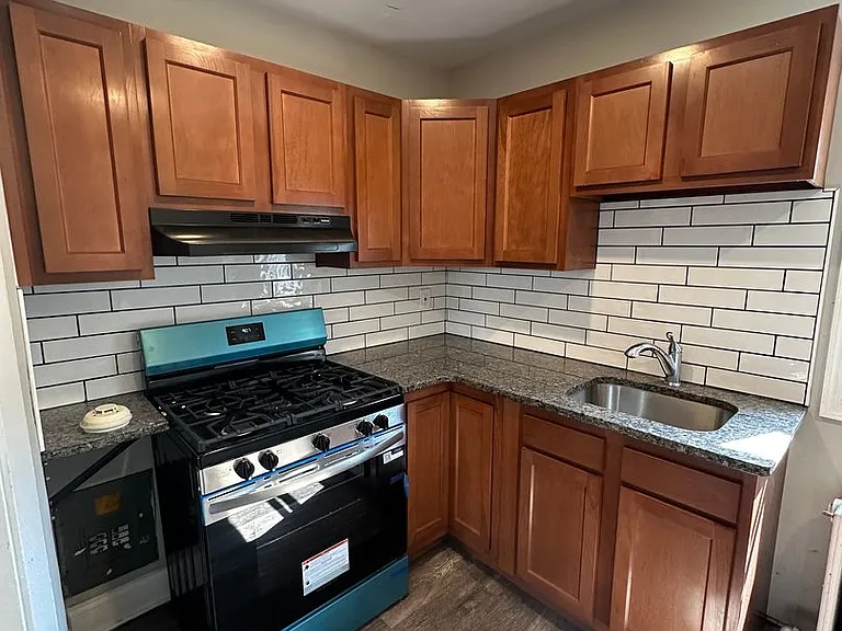 2527 Edgemont Ave — Photo 25