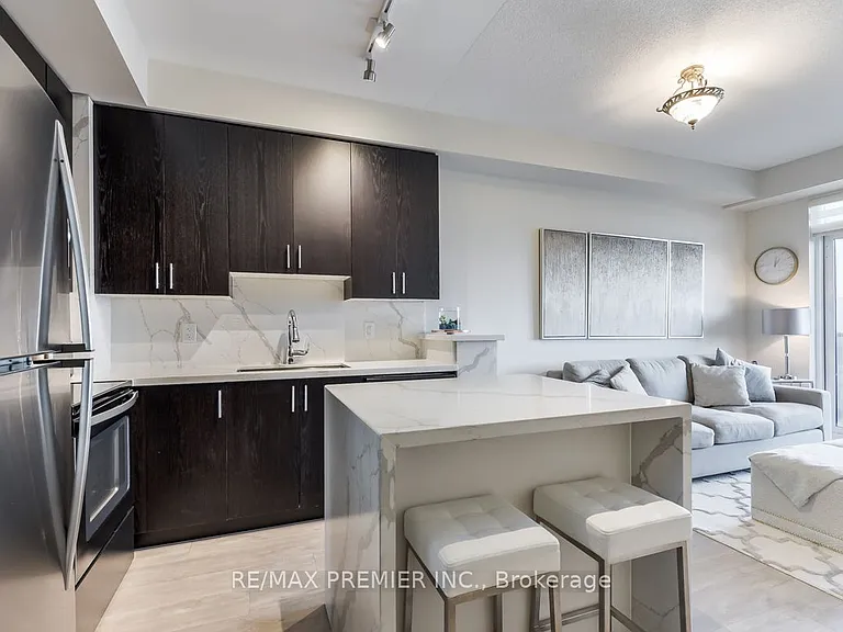 3600 Highway 7 Rd #803 — Photo 3